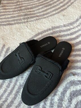 VIVALA Women's Black Faux Fur-Lined Slip-On Mules